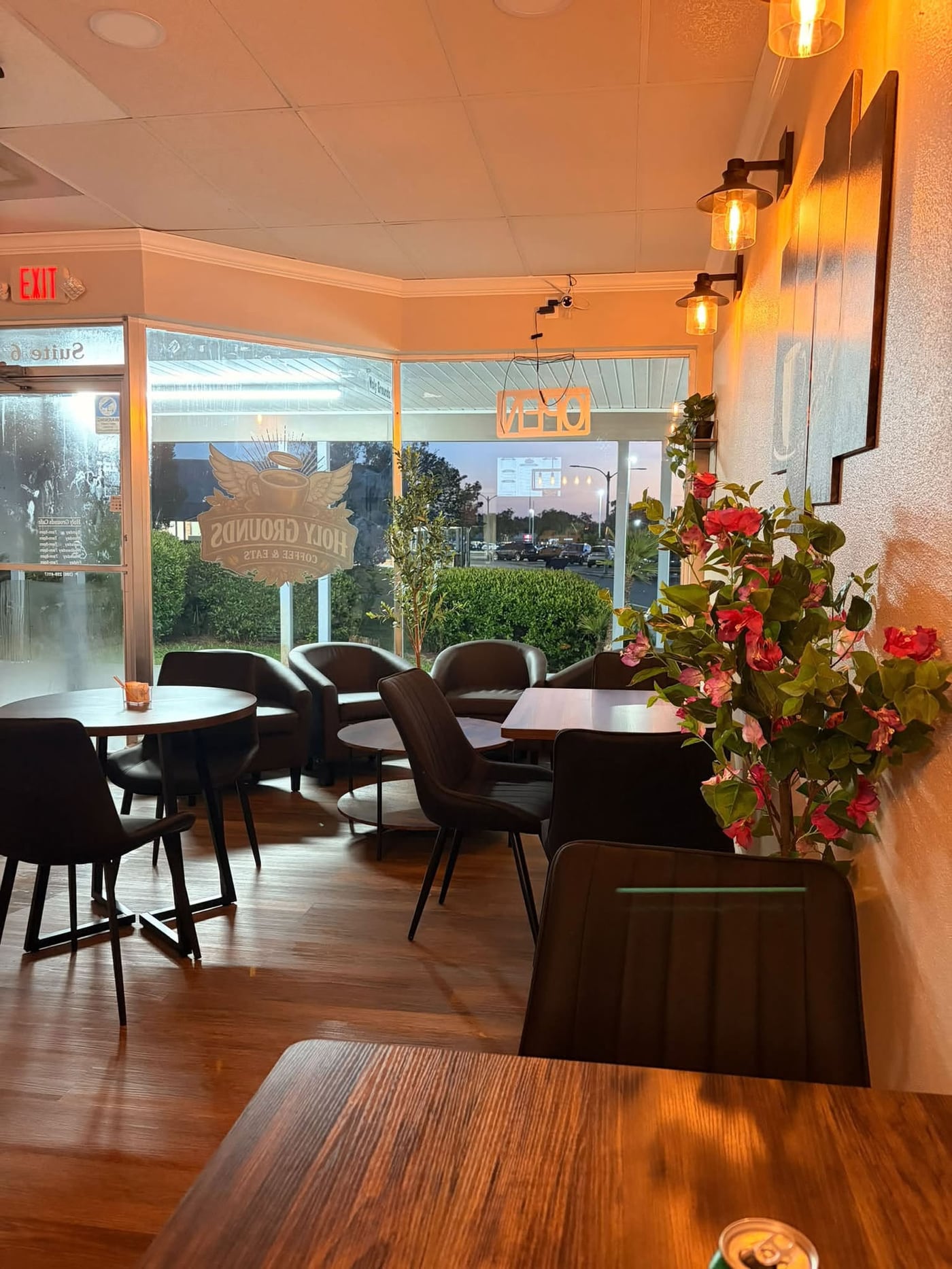 Holy Grounds Coffee & Eats